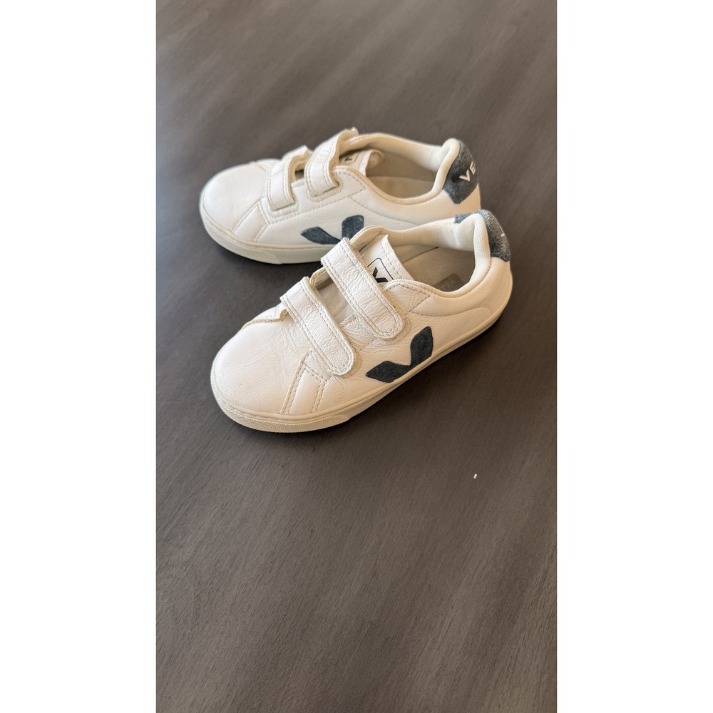 Veja Shoes Kids Size 12.5 White Leather Hook & Loop Low Top Sneakers